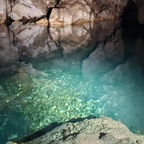 Cuevas del Groto y playa Puerto Seco